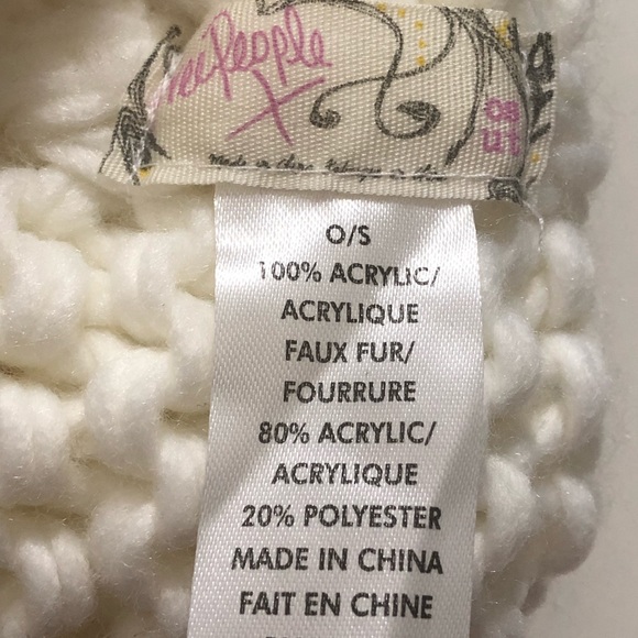 Free People Skyline Chunky Knit Pom Pom Beanie - Picture 4 of 4